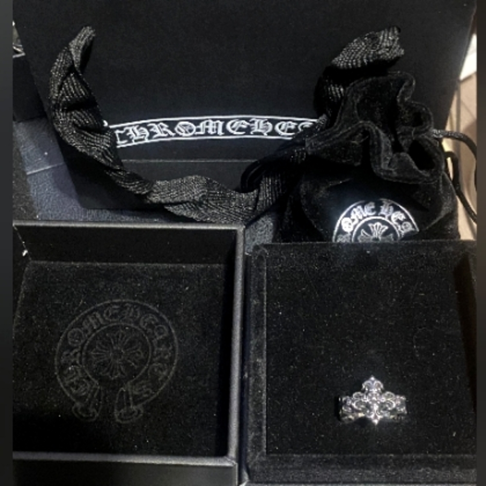 Chrome hearts Silver (adj) dark flower cross ring